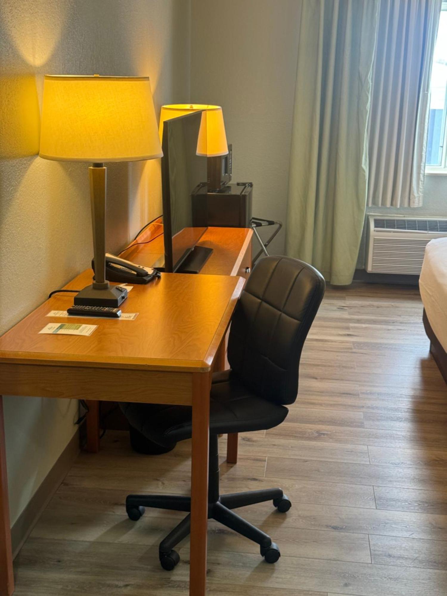 Wingate By Wyndham Sioux City Bagian luar foto