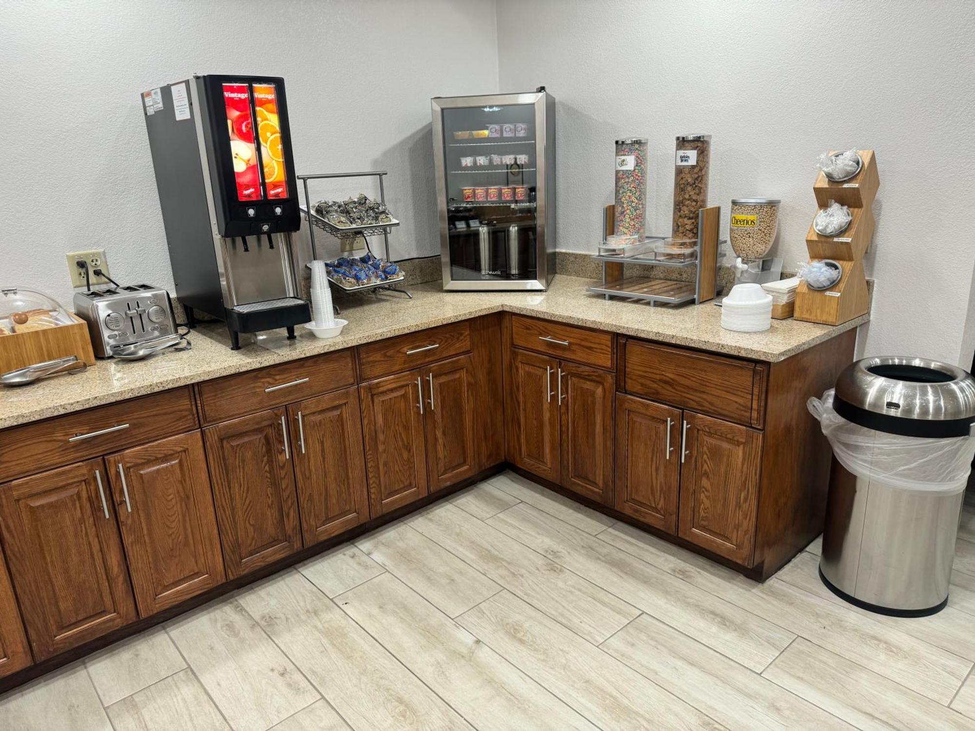 Wingate By Wyndham Sioux City Bagian luar foto