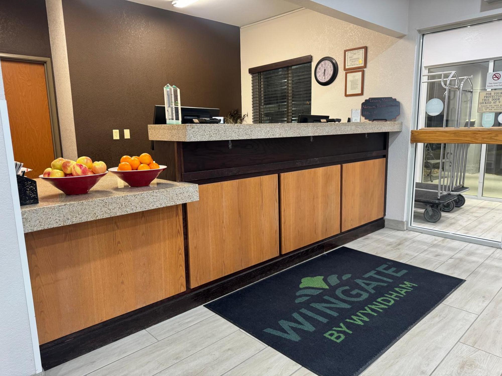 Wingate By Wyndham Sioux City Bagian luar foto